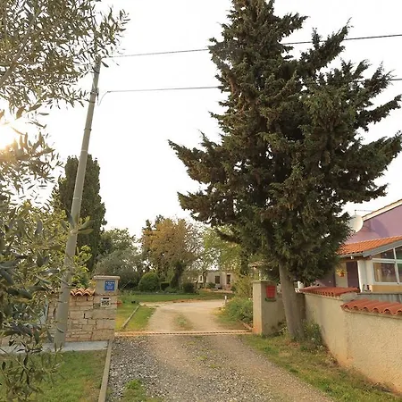 Holiday Klara Casa vacanze Ližnjan